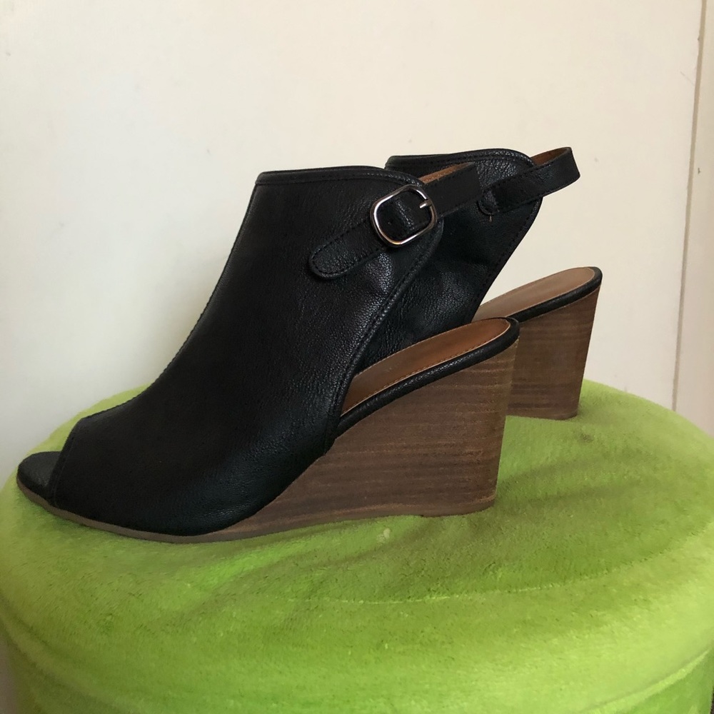 Limelight wedge booties